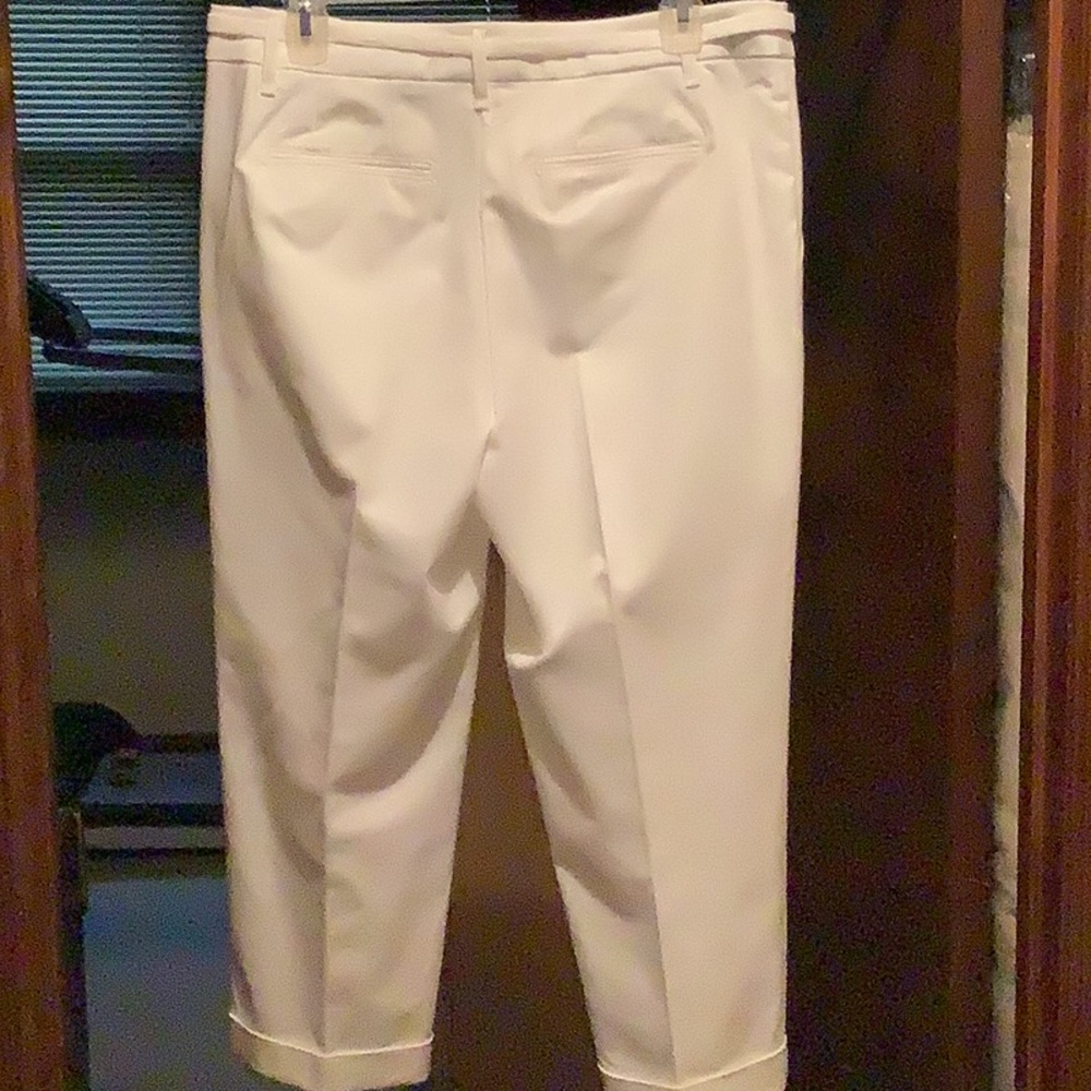 Great Go-To Capris - Picture 3 of 5
